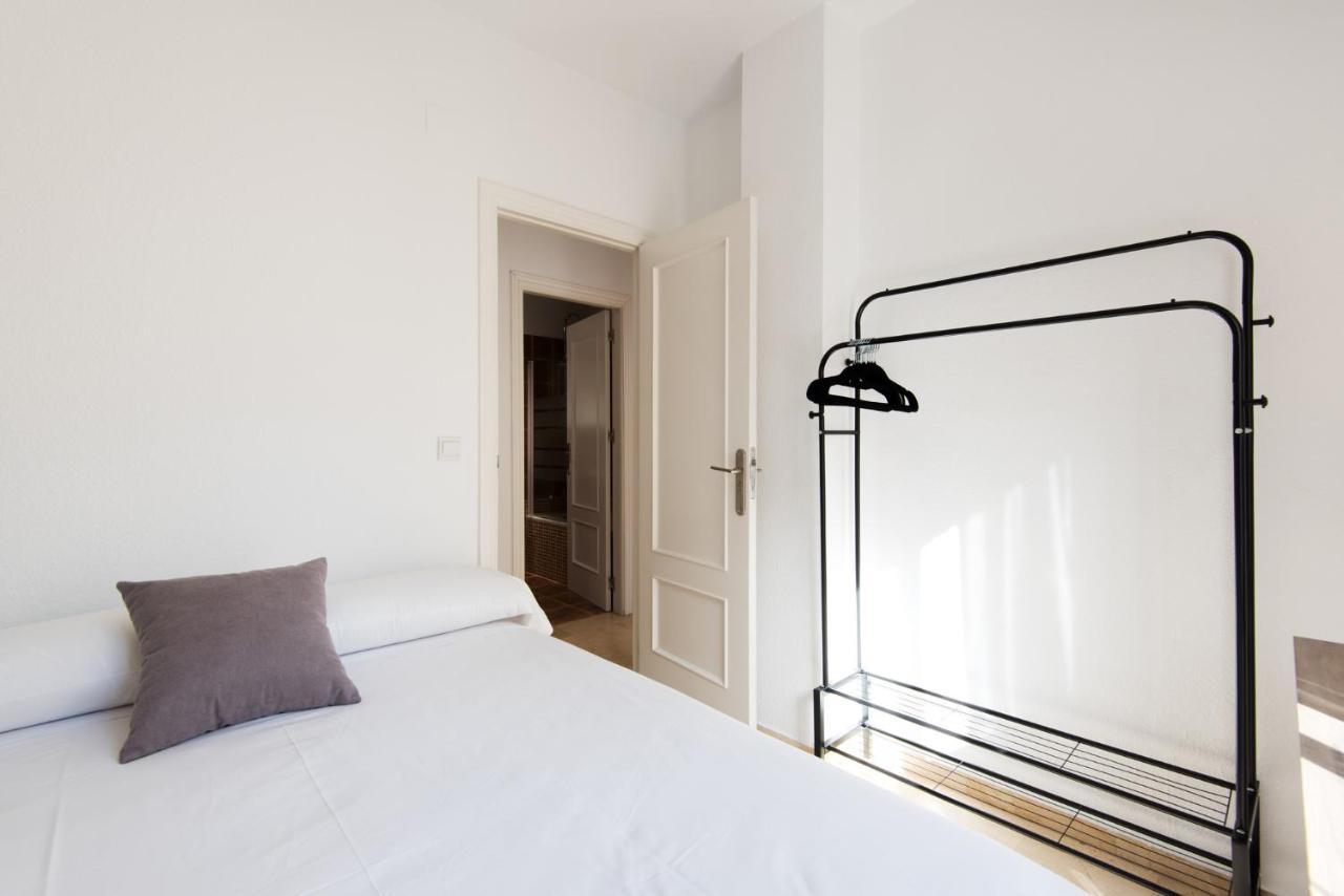 The 1St Corner Central Apartments Malaga Exterior photo
